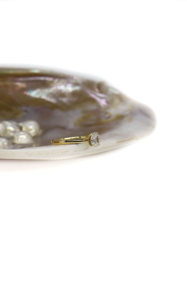 0.50 Ct Oval Tektaş Pırlanta Yüzük