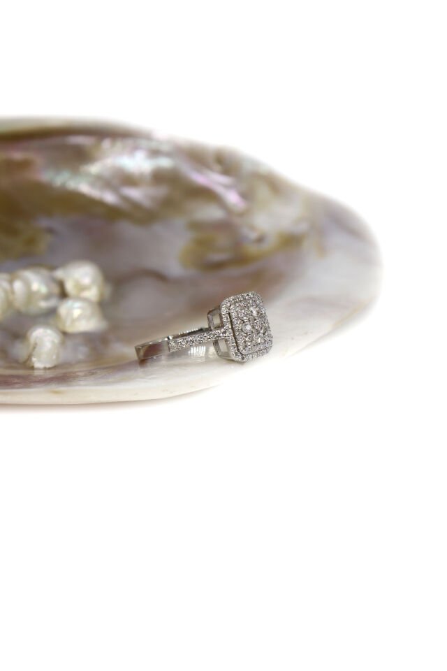 0.55 Ct Kare Coronet Pırlanta Yüzük