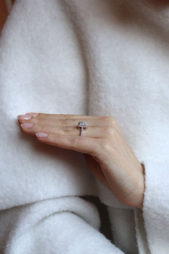 0.55 Ct Kare Coronet Pırlanta Yüzük