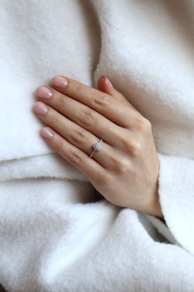 0.55 Ct Luna Pırlanta Yüzük