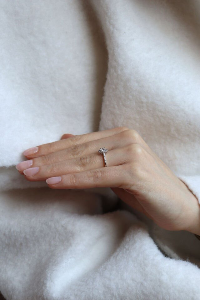 0.55 Ct Luna Pırlanta Yüzük