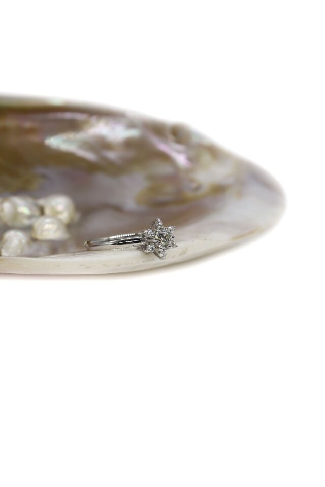 0.60 Ct Lotus Pırlanta Yüzük