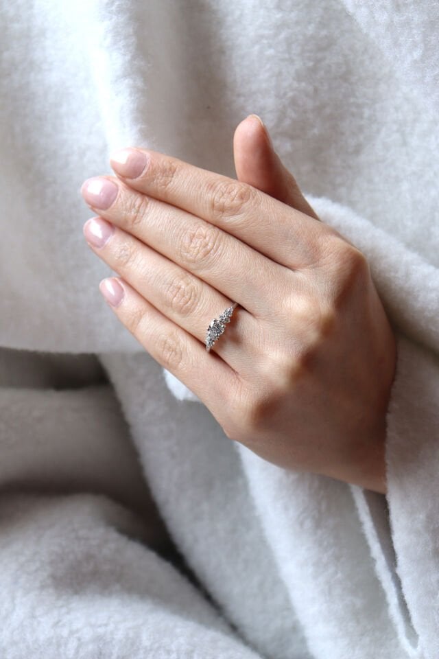 0.70 Ct Asimetri Pırlanta Yüzük