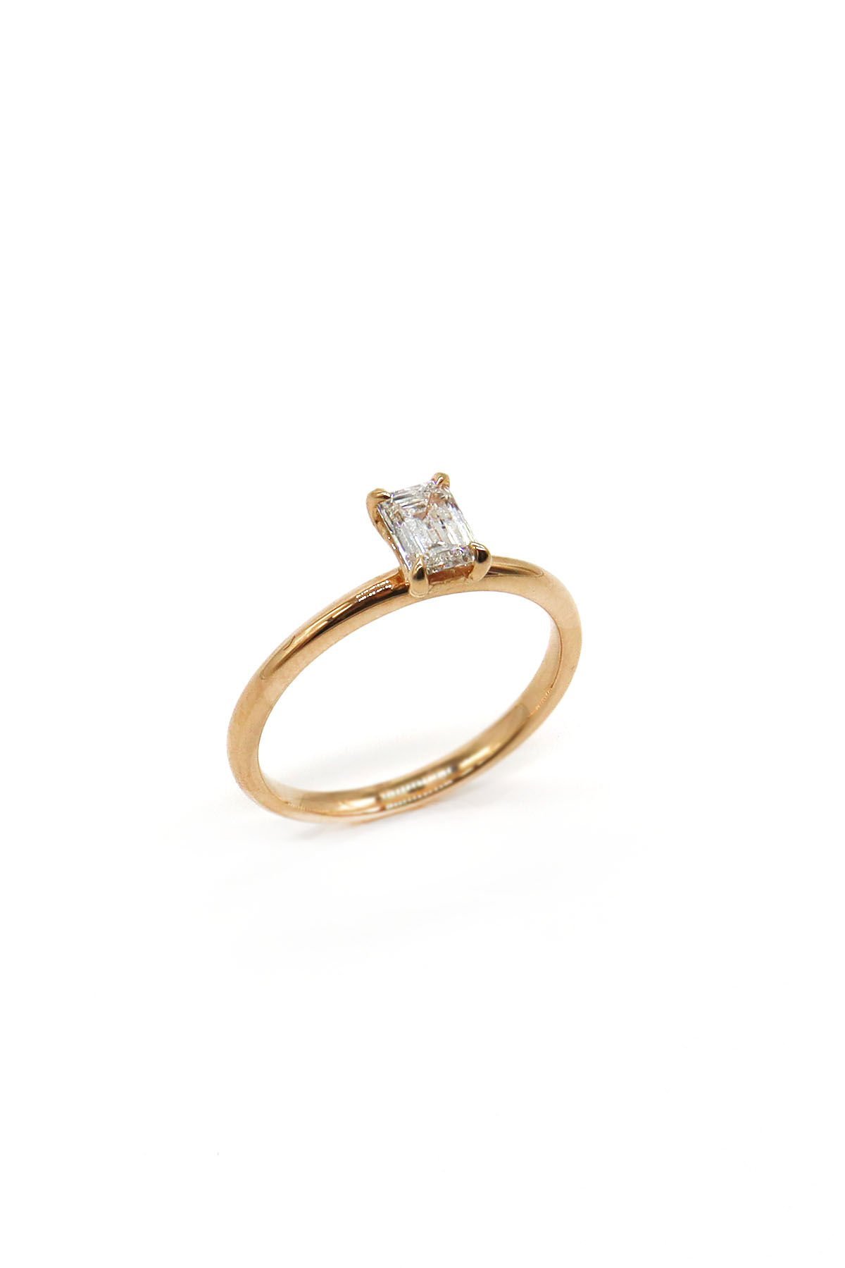 0.50 ct Emerald Pırlanta Tektaş Yüzük