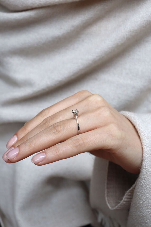 0.40 Ct Tektaş Pırlanta Yüzük