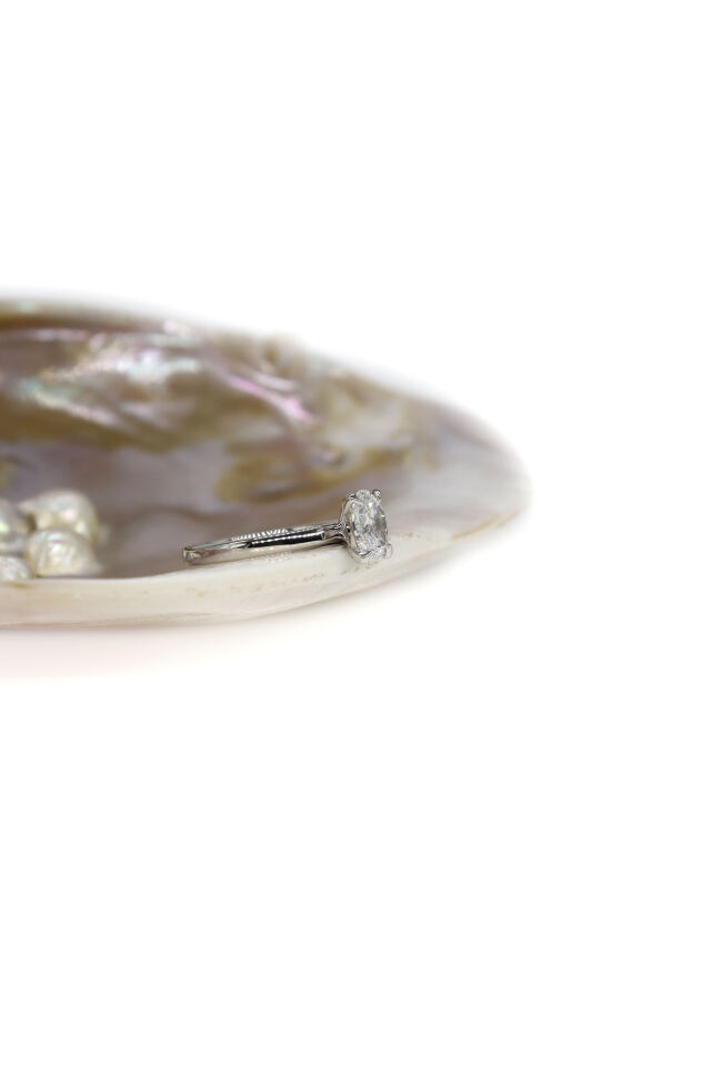 1.00 Ct Oval Tektaş Pırlanta Yüzük