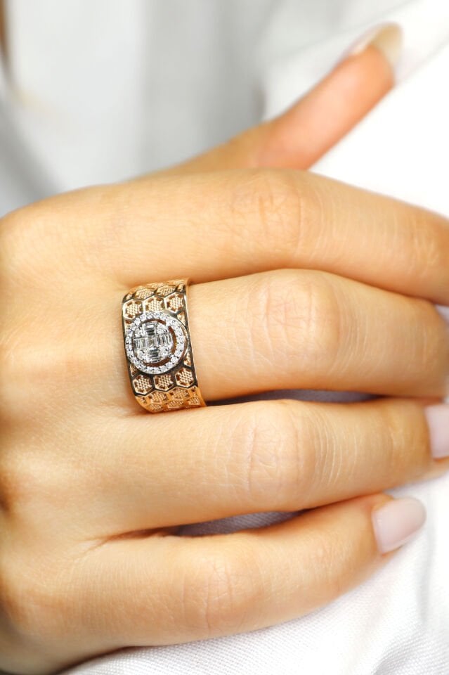 Majestik Pırlanta Baget Yüzük