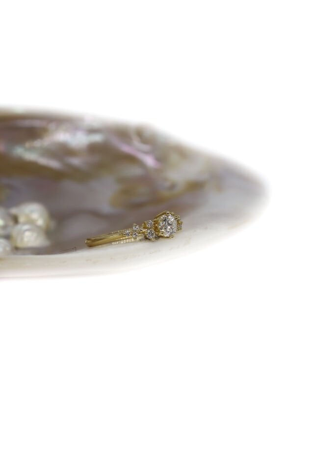 0.60 Ct Asimetri Pırlanta Yüzük