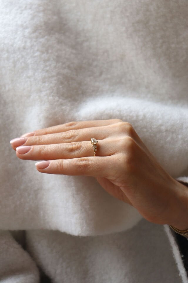0.60 Ct Asimetri Pırlanta Yüzük