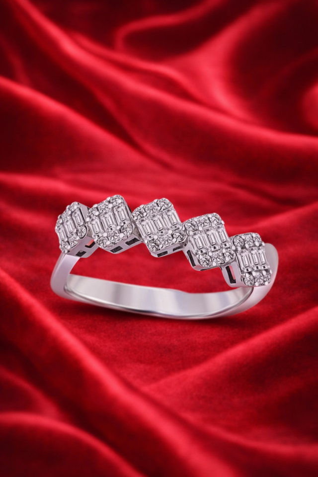 0.40 ct Pırlanta Baget Yüzük