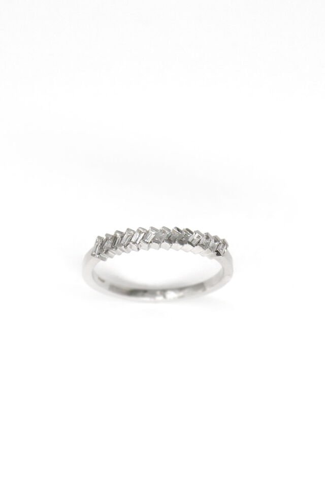 0.20 ct Baget Yarımtur Pırlanta Yüzük