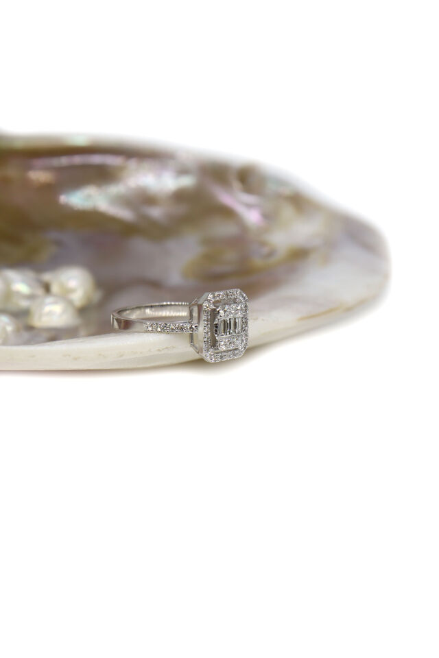 0.50 Ct Baget Pırlanta Yüzük