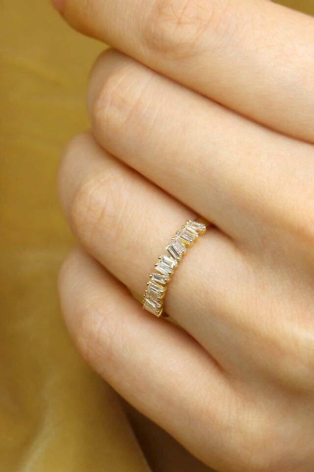 0.35 ct Baget Yarımtur Pırlanta Yüzük