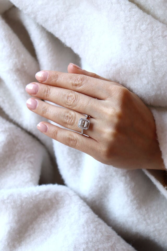0.30 Ct Baget Pırlanta Yüzük