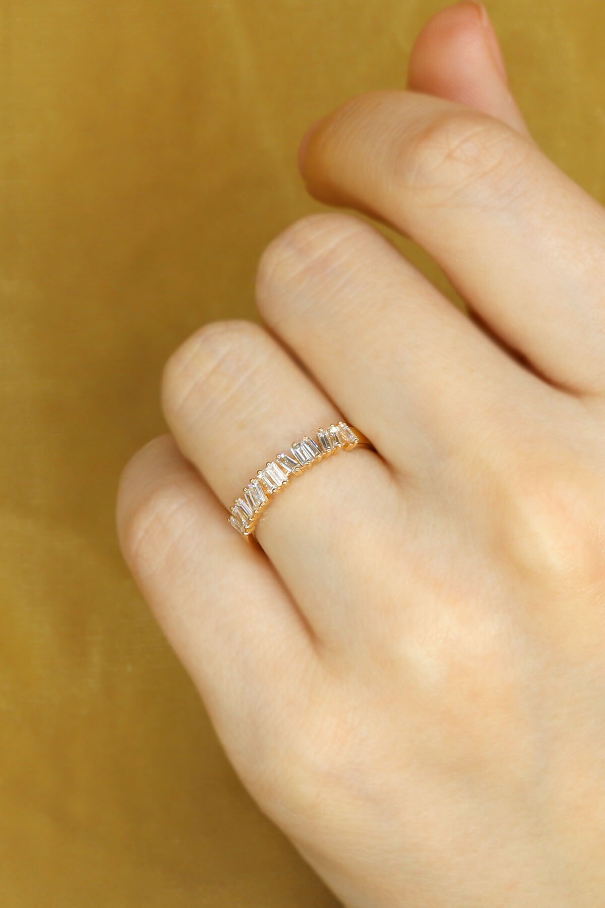 0.40 ct Baget Yarımtur Pırlanta Yüzük