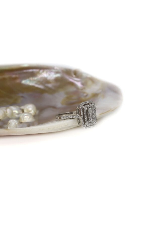 0.50 Ct Oval Tektaş Pırlanta Yüzük