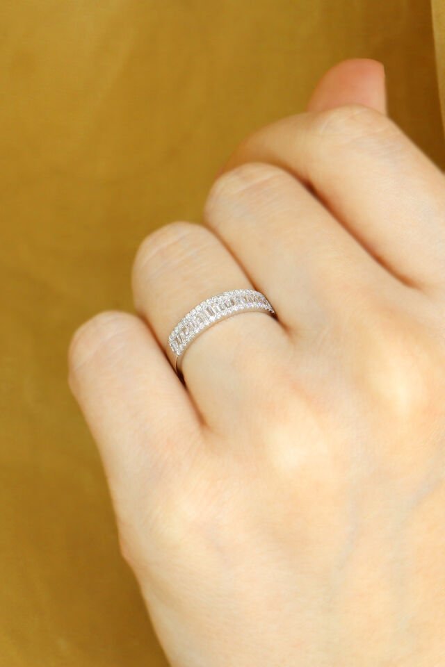 0.45 ct Baget Yarımtur Pırlanta Yüzük