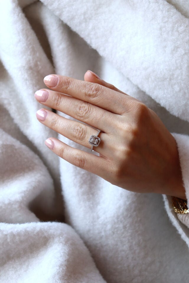 0.22 Ct Baget Pırlanta Yüzük